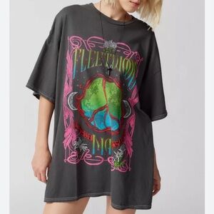 Urban Outfitters Fleetwood Mac Graphic Tee